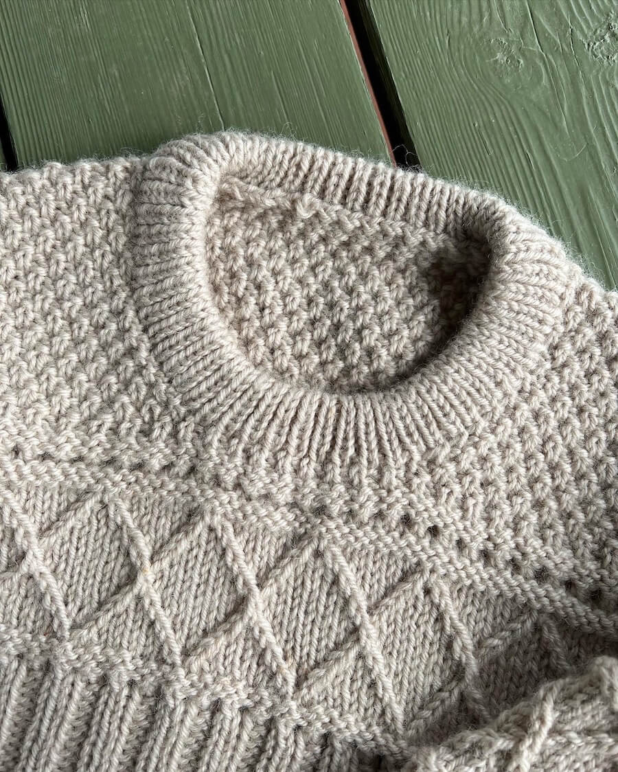 PetiteKnit Breipatroon Ingrid Sweater Junior - Engelstalig