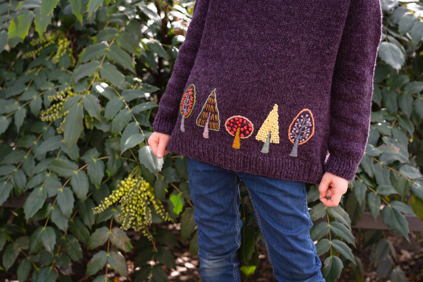 Embroidery on knits Trees
