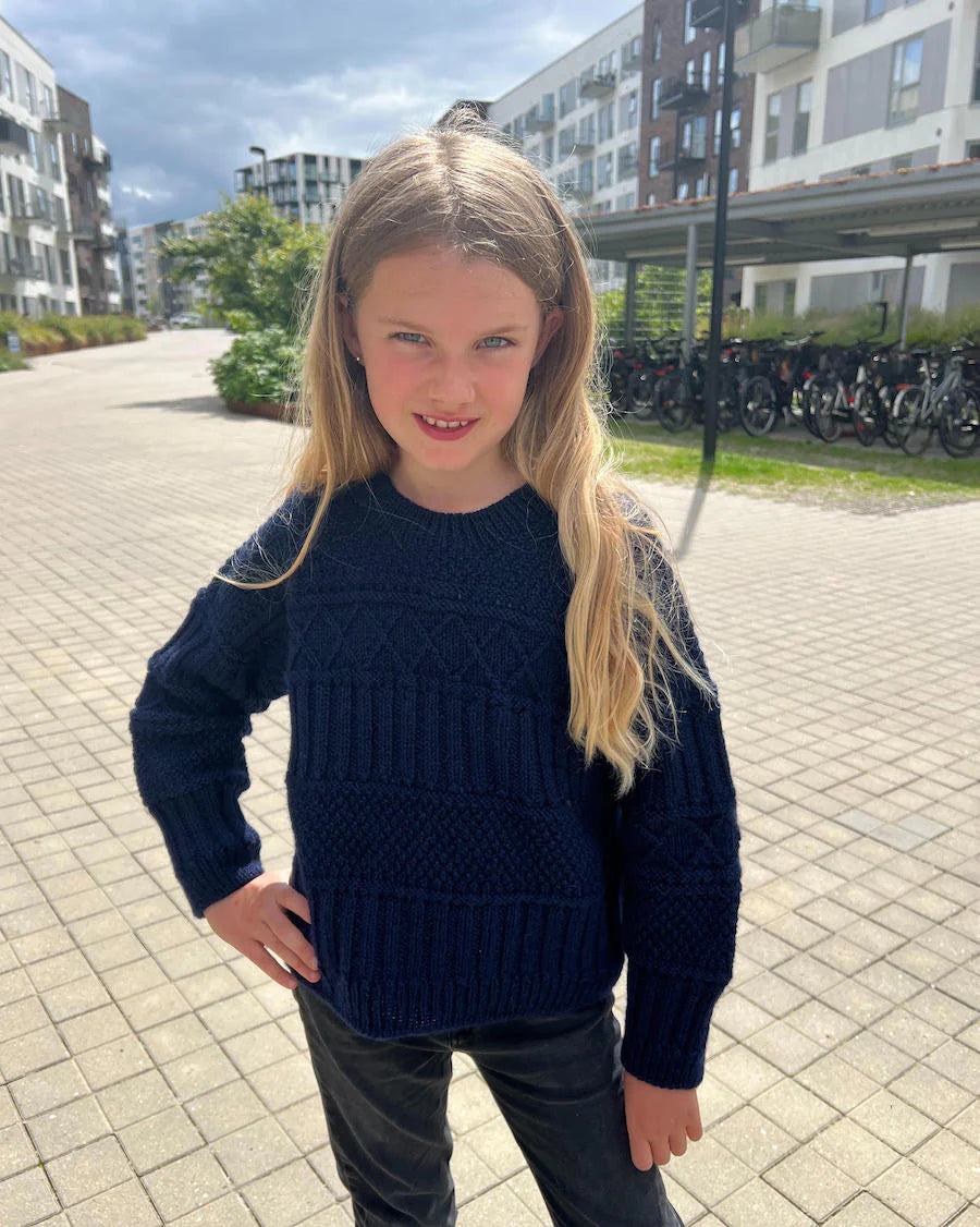 PetiteKnit Breipatroon Ingrid Sweater Junior - Engelstalig