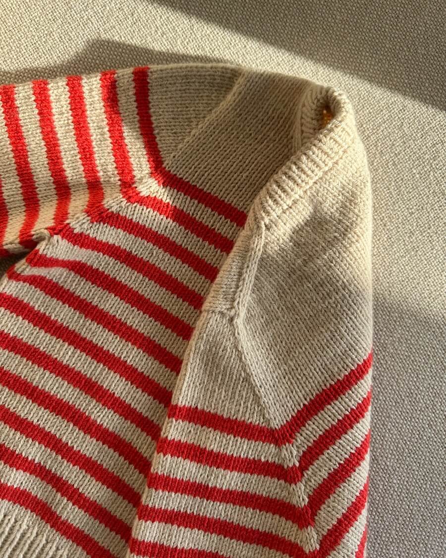 Lyon Sweater Junior details